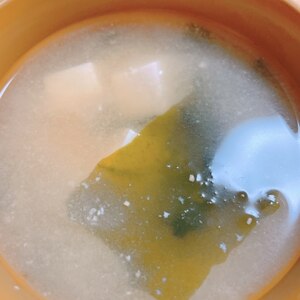 豆腐☆大根の葉☆ワカメのお味噌汁